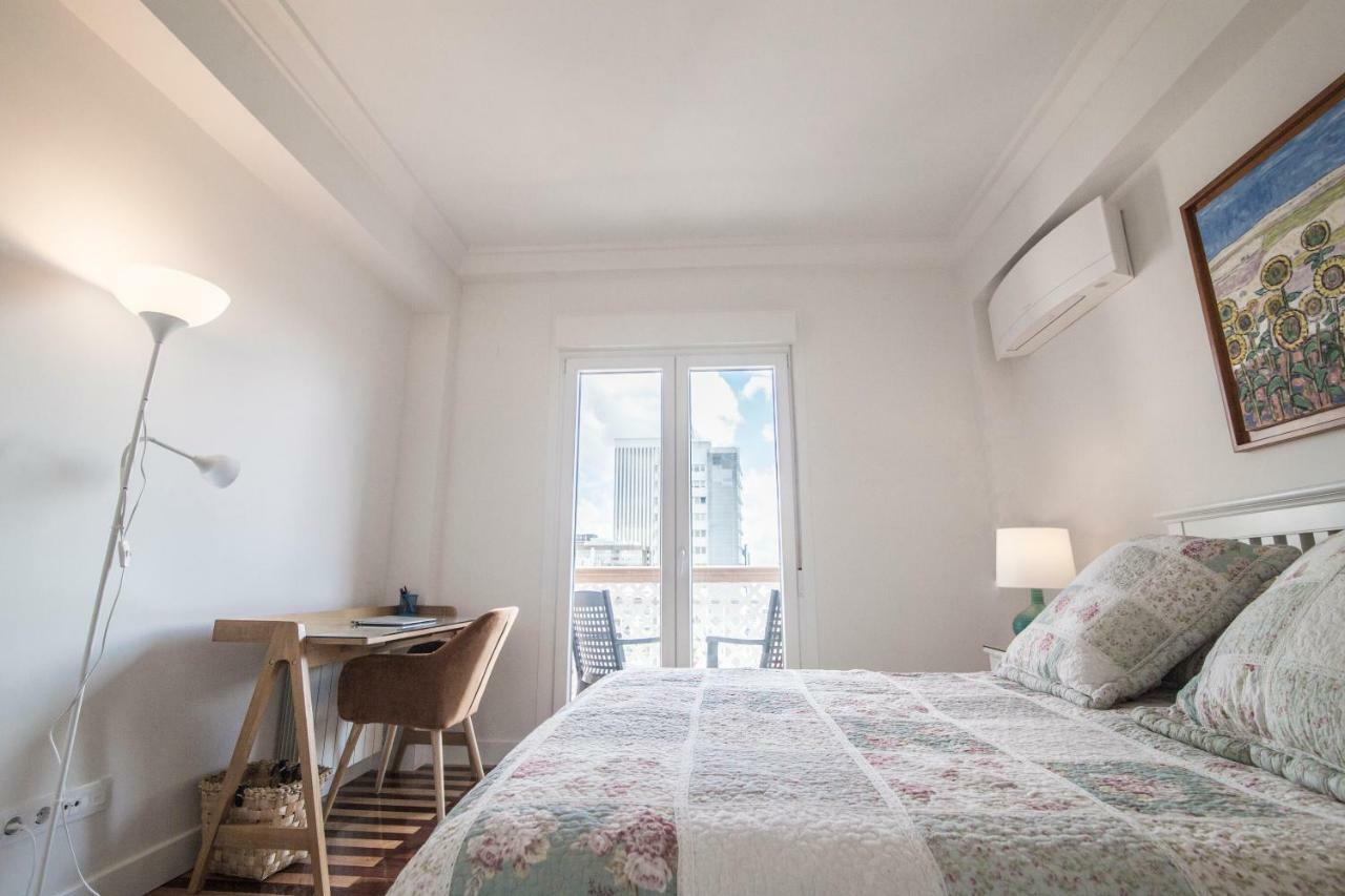 Ferienwohnung Elegant Retreat Business District Bernabeu Madrid Exterior foto